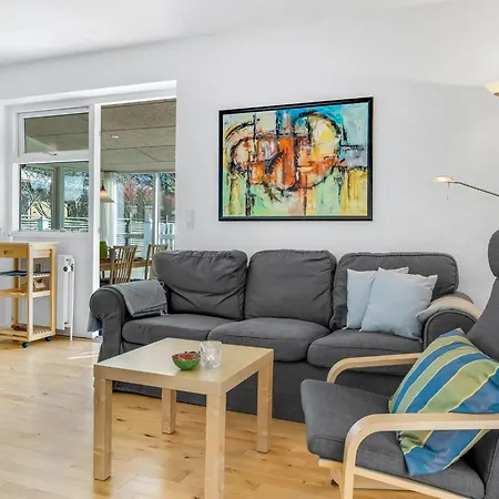 Adla - 450m From The Sea By Interhome