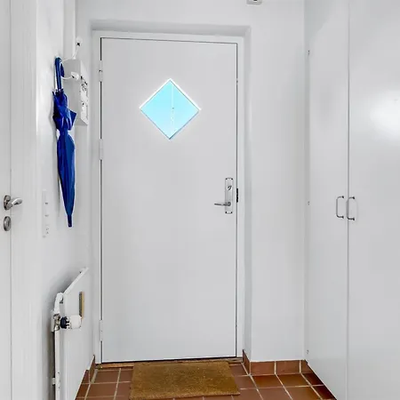 Adla - 450m From The Sea By Interhome